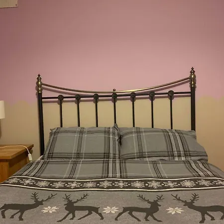 Global Guest Ireland * Williamstown