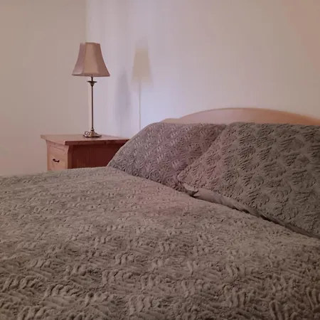 Global Guest Ireland * Williamstown