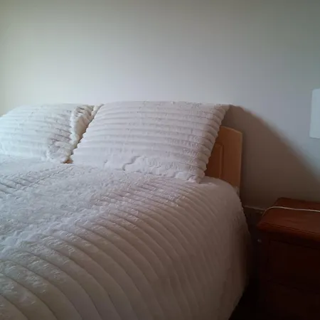 Global Guest Ireland * Williamstown